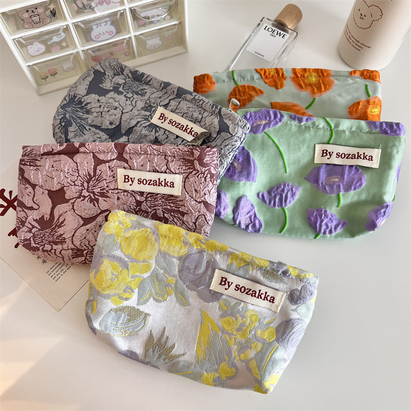 Travel Accessories Pouch For Women - Tas Penyimpanan Kosmetik Travel Bunga Embos