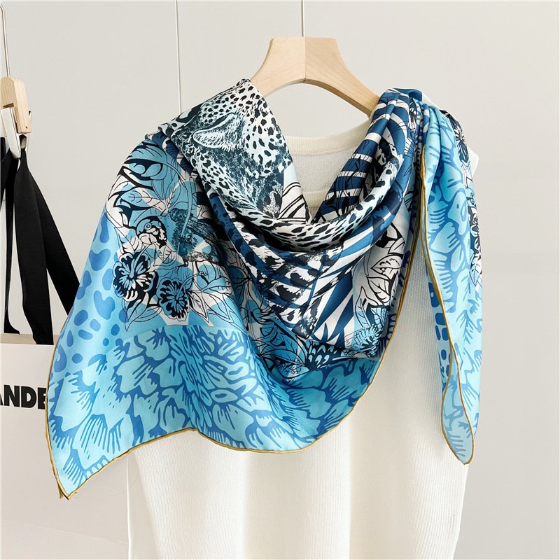 Syal Sutra Motif Singa Desaine - Travel Accessories Luxury ulasan dan harga