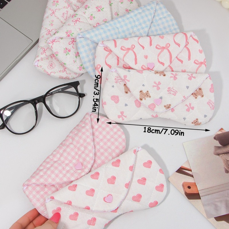 Kotak Kacamata Berbentuk Hati  - Travel Accessories Kmart ulasan dan harga